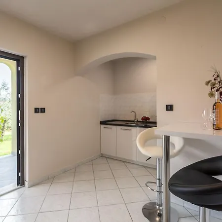Adelia Mit Pool, Grill Und Terrasse Porec