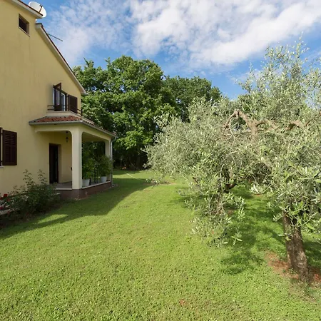 Adelia Mit Pool, Grill Und Terrasse Apartment Porec